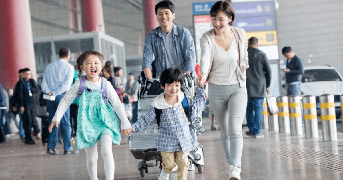 7 Simple Ways To Prevent Technology From Ruining Your Family Travel
