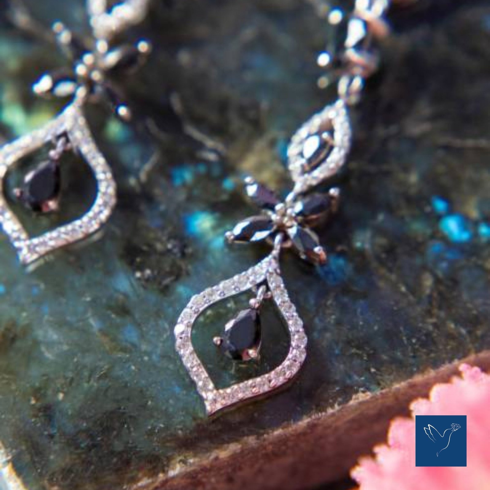 Designing Custom Jewelry with Labradorite: Dos and Don’ts You Need to Know