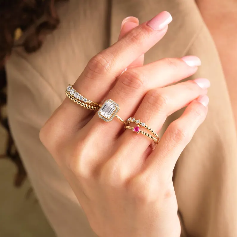 emerald cut engagement ring