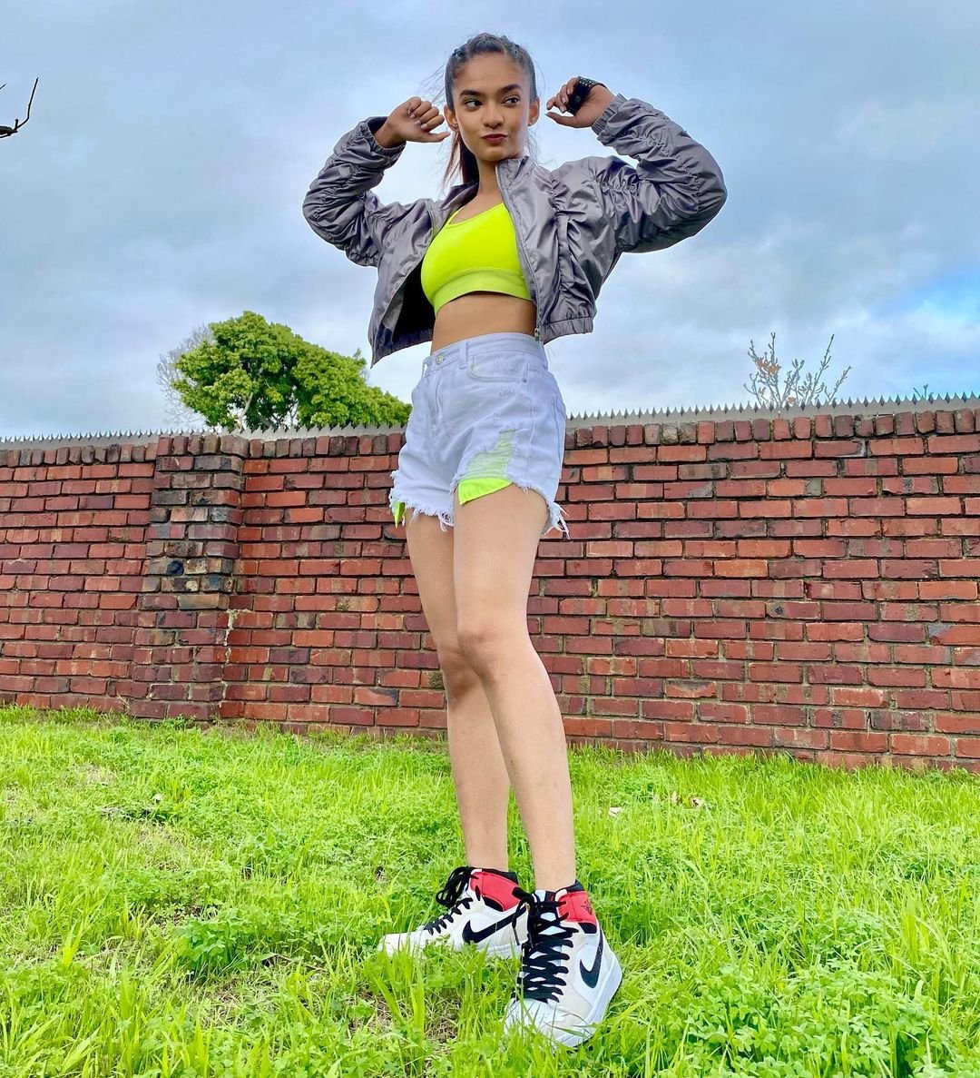 Anushka-Sen-18