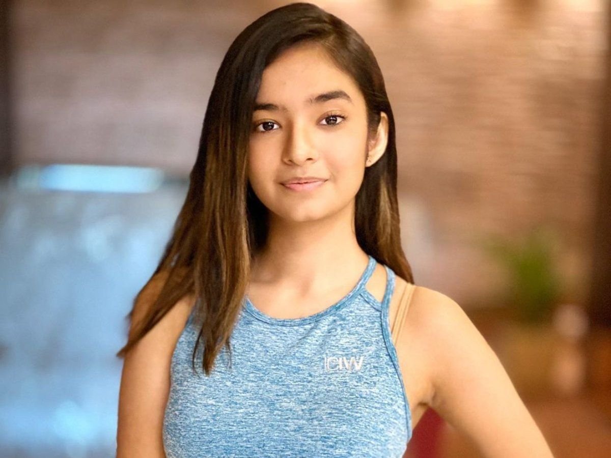 Anushka-Sen-3