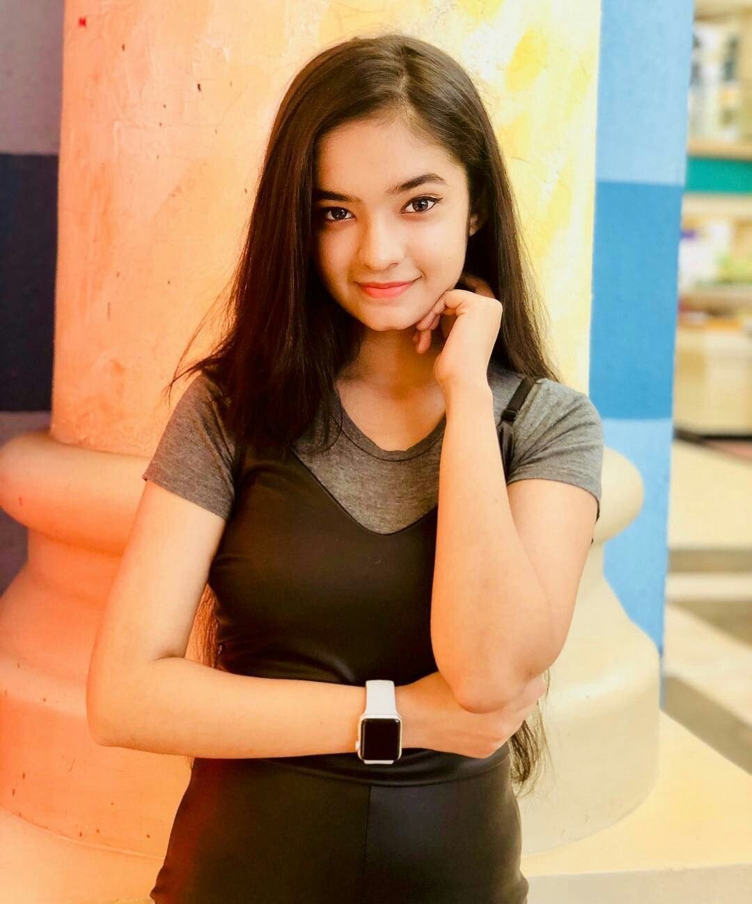 Anushka-Sen-8