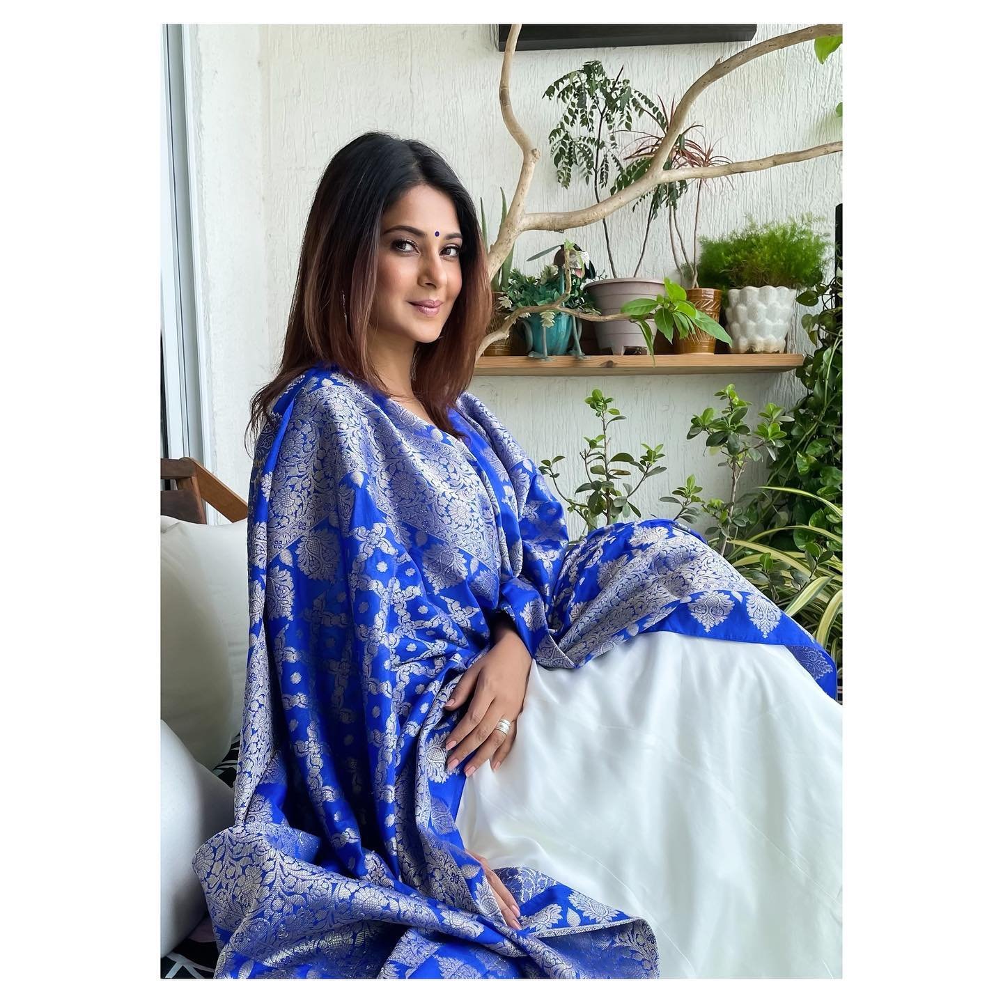 Jennifer-Winget-17