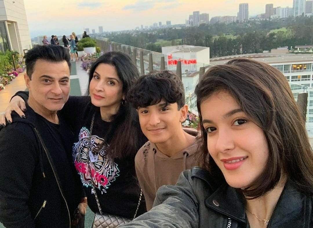 Shanaya-Kapoor-11