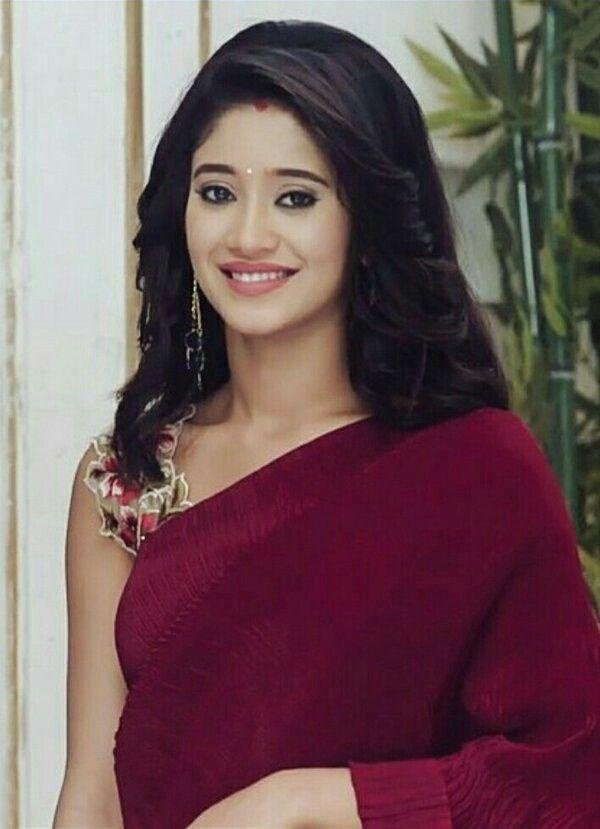 Shivangi-Joshi-10