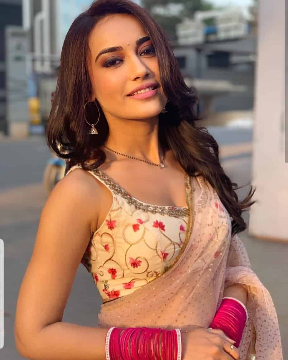 Surbhi-Jyoti-13